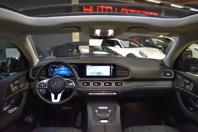 Mercedes-Benz GLE Coupé 400 d AMG 4Matic — Diesel 330 ch, design affirmé et motricité maximale — Miniature 16