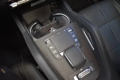 Mercedes-Benz GLE Coupé 400 d AMG 4Matic — Diesel 330 ch, design affirmé et motricité maximale — Miniature 25