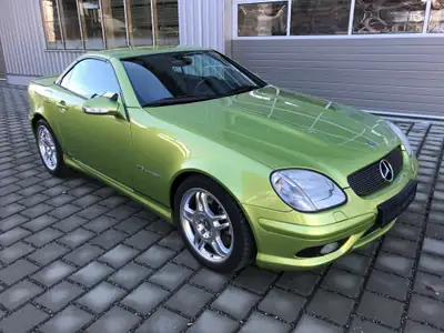 Mercedes-Benz SLK 32 AMG — Roadster 354 ch, seulement 37'000 km — vista esterna