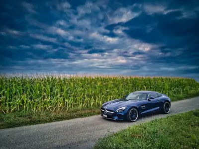Mercedes-AMG GT Speedshift DCT — Coupé sportif 510 ch, kilométrage minimaliste — arrière