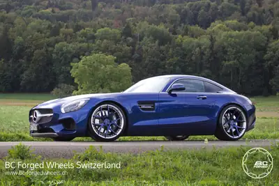 Mercedes-AMG GT Speedshift DCT — Coupé sportif 510 ch, kilométrage minimaliste — Miniature 9