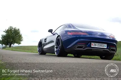 Mercedes-AMG GT Speedshift DCT — Coupé sportif 510 ch, kilométrage minimaliste — Miniature 12