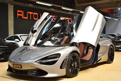 McLaren 720S Coupé Luxury — Supercar britannique 720 ch, premier propriétaire suisse — vue extérieure