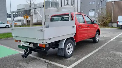 Toyota HI-LUX 2,5 D4D 4x4 — Rarité restaurée, châssis et carrosserie neufs, 100% sans rouille — Miniature 7