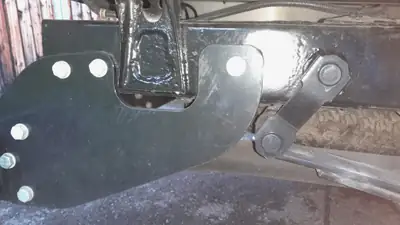 Toyota HI-LUX 2,5 D4D 4x4 — Rarité restaurée, châssis et carrosserie neufs, 100% sans rouille — Miniature 11