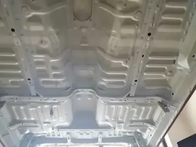 Toyota HI-LUX 2,5 D4D 4x4 — Rarité restaurée, châssis et carrosserie neufs, 100% sans rouille — Miniature 12
