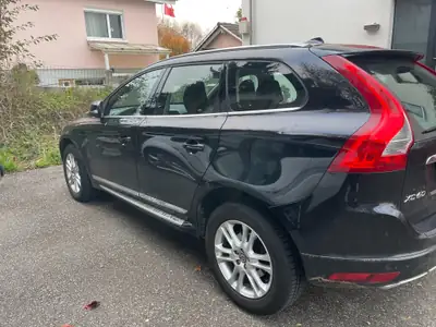 Volvo XC60 D4 AWD Husky — 230 ch, tout-terrain premium, 81 000 km — fianco