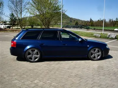 Audi RS6 plus Avant quattro — 480 ch, Limited Edition 403/999, berline de prestige — Miniature 11