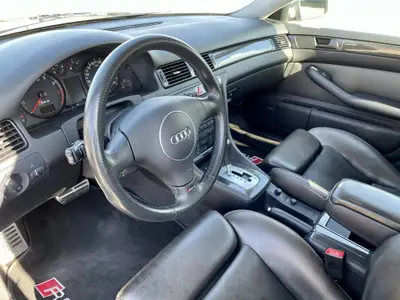 Audi RS6 plus Avant quattro — 480 ch, Limited Edition 403/999, berline de prestige — Miniature 13