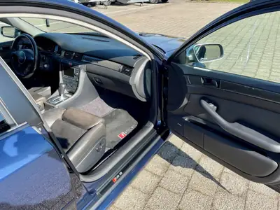 Audi RS6 plus Avant quattro — 480 ch, Limited Edition 403/999, berline de prestige — Miniature 17