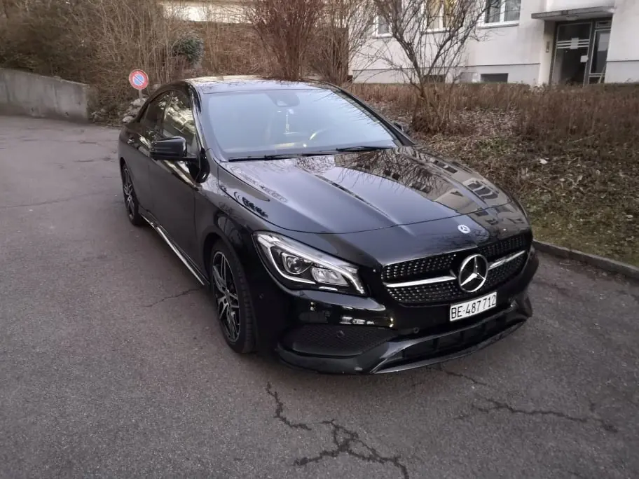 Mercedes-Benz CLA 220 Diesel AMG Line — Coupé élégant, 120'000 km, sans sinistre — vista esterna