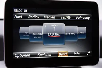 Mercedes-Benz CLA 220 Diesel AMG Line — Coupé élégant, 120'000 km, sans sinistre — Miniatura 11