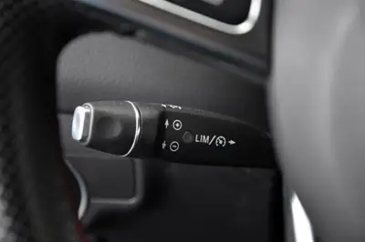 Mercedes-Benz CLA 220 Diesel AMG Line — Coupé élégant, 120'000 km, sans sinistre — Miniatura 14