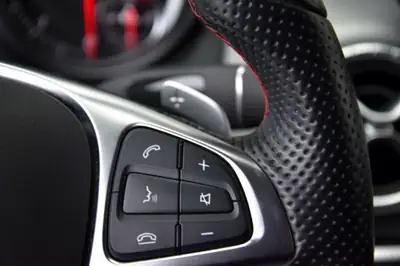 Mercedes-Benz CLA 220 Diesel AMG Line — Coupé élégant, 120'000 km, sans sinistre — Miniatura 15