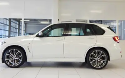 BMW X5 xDrive M50d — SUV premium diesel 381 ch, parfaitement entretenu — Außenansicht