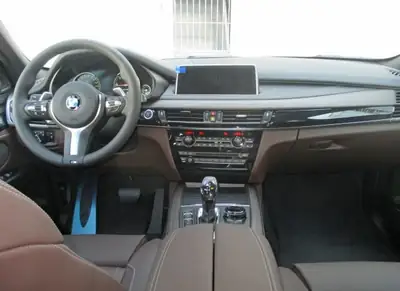 BMW X5 xDrive M50d — SUV premium diesel 381 ch, parfaitement entretenu — Innenraum