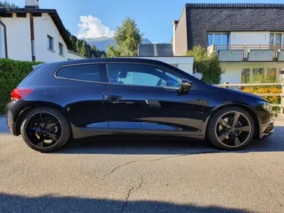 VW Scirocco 2.0 TSI DSG — Coupé sportif 255 ch, entretien AMAG, 71 000 km — côté