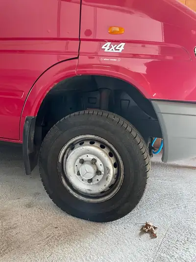 Mercedes-Benz Sprinter 312 D — Utilitaire robuste 9 places, 4x4 Allrad, seulement 54'000 km — tableau de bord