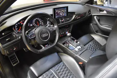 Audi RS6 Avant — Berline sport V8 560 ch, première main, historique complet — Miniature 14