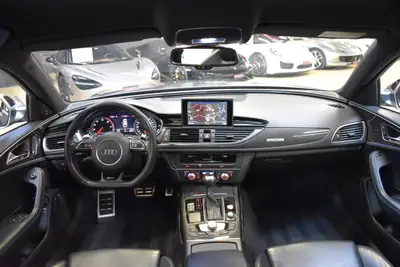 Audi RS6 Avant — Berline sport V8 560 ch, première main, historique complet — Miniature 16