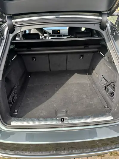 Audi A4 Avant 45 TFSI — Break élégant mild-hybrid avec quattro intégral — tableau de bord