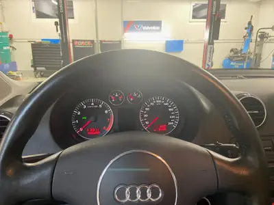 Audi A3 2.0 FSI Ambiente — Coupé sportif 3 portes, 150 ch et seulement 82 000 km — Innenraum