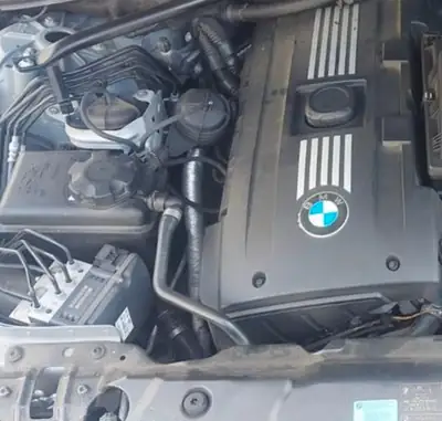 BMW 535i Touring E61 — Break sportif biturbo, 306 ch, sans accident — Detail