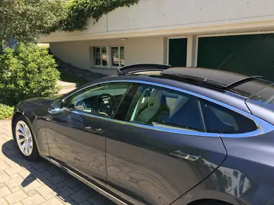 Tesla Model S 100 D — Berline électrique haute performance, AWD et Autopilot — Miniatura 8
