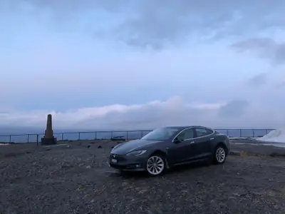 Tesla Model S 100 D — Berline électrique haute performance, AWD et Autopilot — Miniatura 15