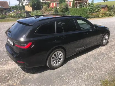 BMW 330e xDrive Touring Steptronic — Hybride rechargeable, 7000 km seulement — Seitenansicht