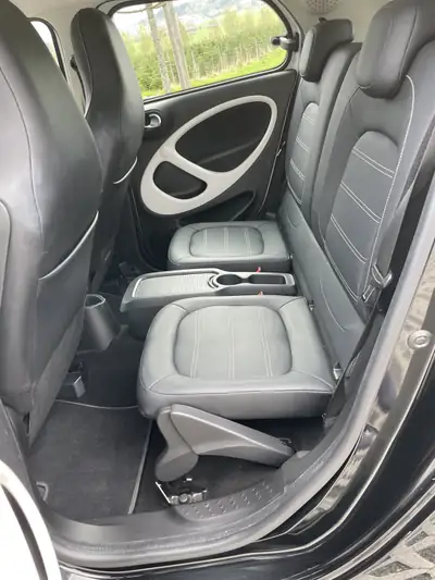 Smart Forfour Prime 2015 — Citadine compacte et économe, 75'000 km — dettaglio
