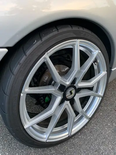 Alfa Romeo GTV 2.0 JTS — Coupé sportif restauré, freins EBC et suspensions NOVITEC — détail