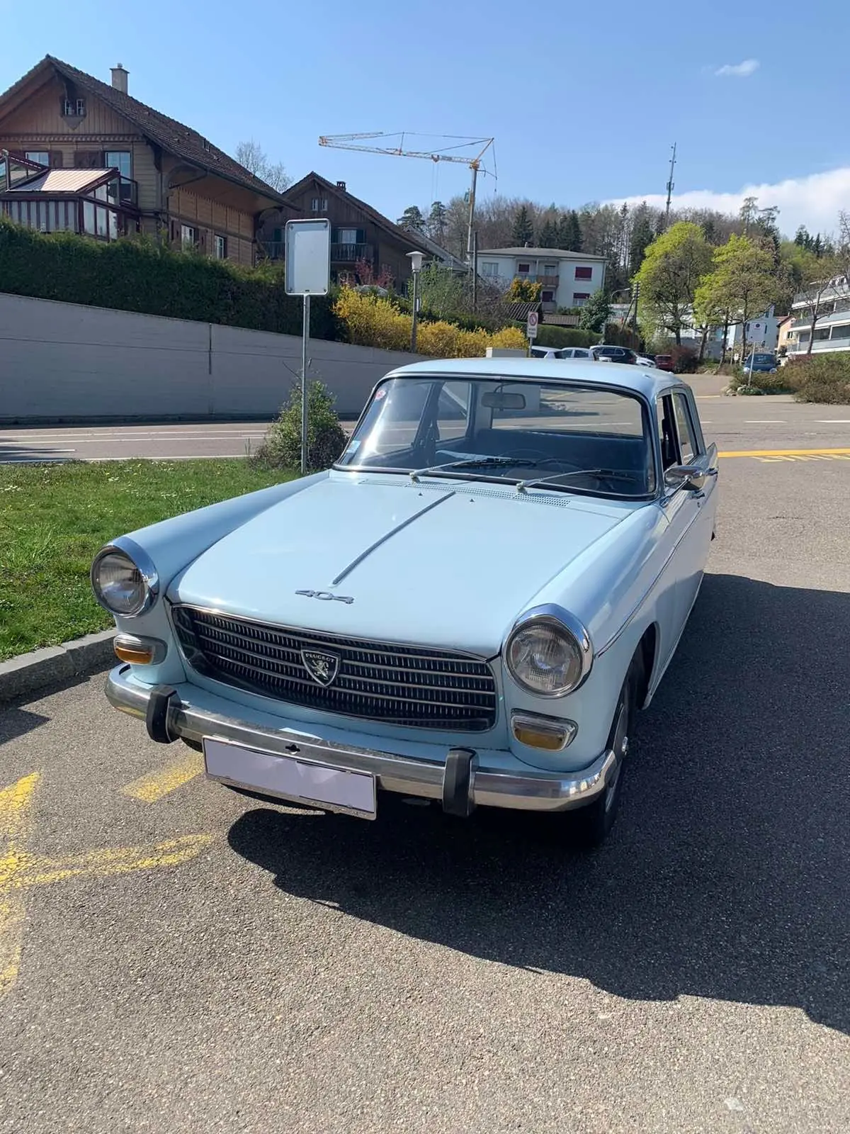 Peugeot 404 — L'icône française des années 70, kilométrage authentique — Außenansicht