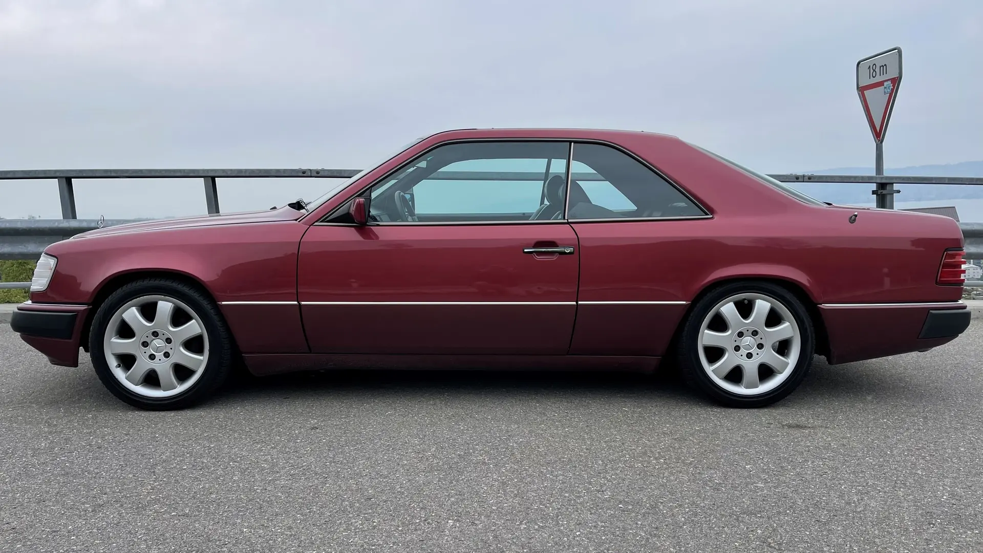 Mercedes-Benz 230 1990 occasion Wollerau — 2