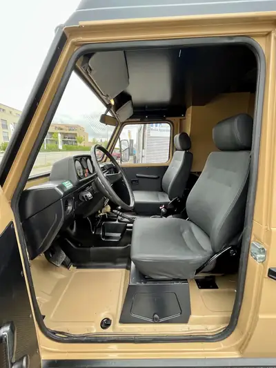 Puch G GE230 — Le SUV emblématique des années 90, entièrement restauré — Miniature 14