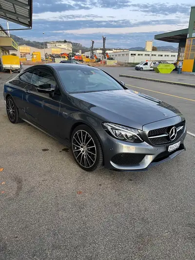 Mercedes-Benz C 43 AMG Coupé — Performance 367 ch, Transmission intégrale 4Matic — vista esterna
