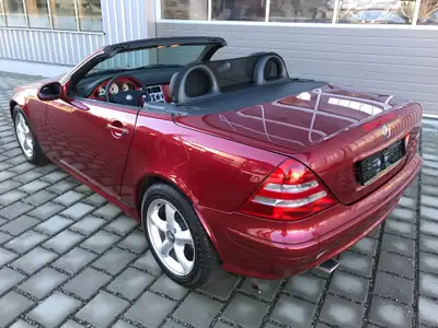 Mercedes-Benz SLK 200 Kompressor — Roadster sportif compressé, 47'000 km seulement — Miniatura 14