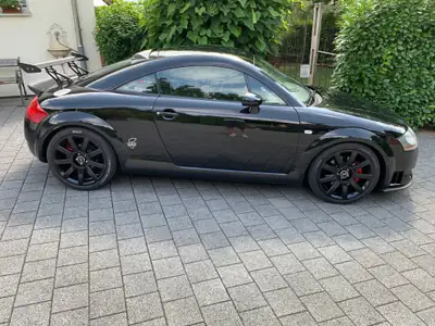 Audi TT Coupé 1.8T Quattro — Sportive iconique, 270 ch de pure adrénaline — Heckansicht