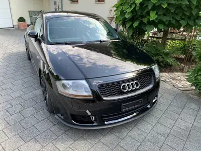 Audi TT Coupé 1.8T Quattro — Sportive iconique, 270 ch de pure adrénaline — Seitenansicht