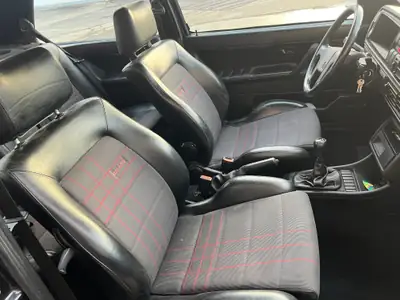 VW Golf 2 G60 Rallye — Légende des années 90, moteur suralimentation à redécouvrir — cruscotto