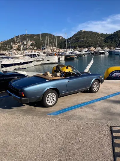 FIAT 124 Spider — Cabriolet de légende 1985, moteur 2.0 essence, sans sinistre — Innenraum