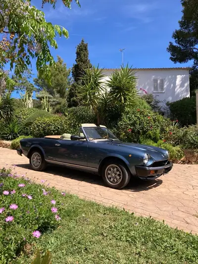 FIAT 124 Spider — Cabriolet de légende 1985, moteur 2.0 essence, sans sinistre — Miniatur 9