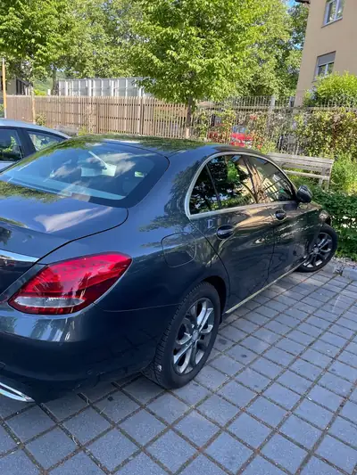 Mercedes-Benz C 180 — Élégance berline avec moteur efficient et 100 000 km — Miniature 13