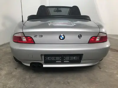 BMW Z3 3.0i Roadster — Cabriolet sportif légendaire, intérieur bicolore, état impeccable — cruscotto