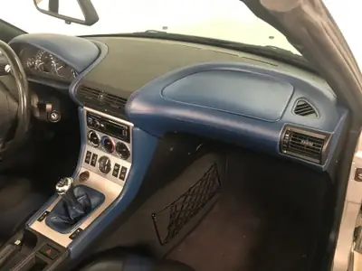 BMW Z3 3.0i Roadster — Cabriolet sportif légendaire, intérieur bicolore, état impeccable — Miniatura 16