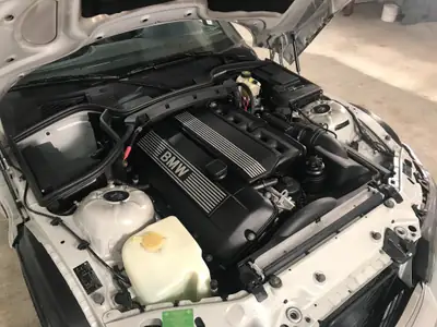 BMW Z3 3.0i Roadster — Cabriolet sportif légendaire, intérieur bicolore, état impeccable — Miniatura 19
