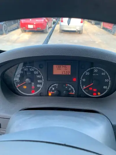 Peugeot Boxer 2.2 HDI 335 L3 — Utilitaire robuste et économique, 139'000 km — Innenraum