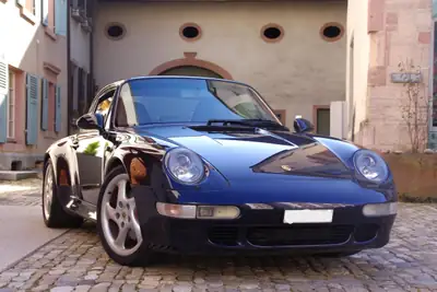 Porsche 911 Carrera 4S 1996 — Légende sportive avec moteur révisionné — Außenansicht