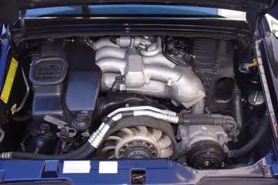 Porsche 911 Carrera 4S 1996 — Légende sportive avec moteur révisionné — Miniatur 14
