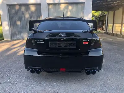 Subaru WRX STI Sport 2012 — Berline haute performance 4WD, 301 ch, boîte manuelle — Armaturenbrett